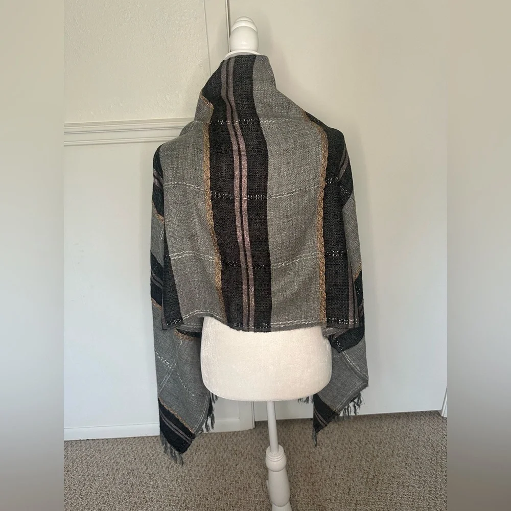 LOFT Gray and Black scarf with bottom fringe one size